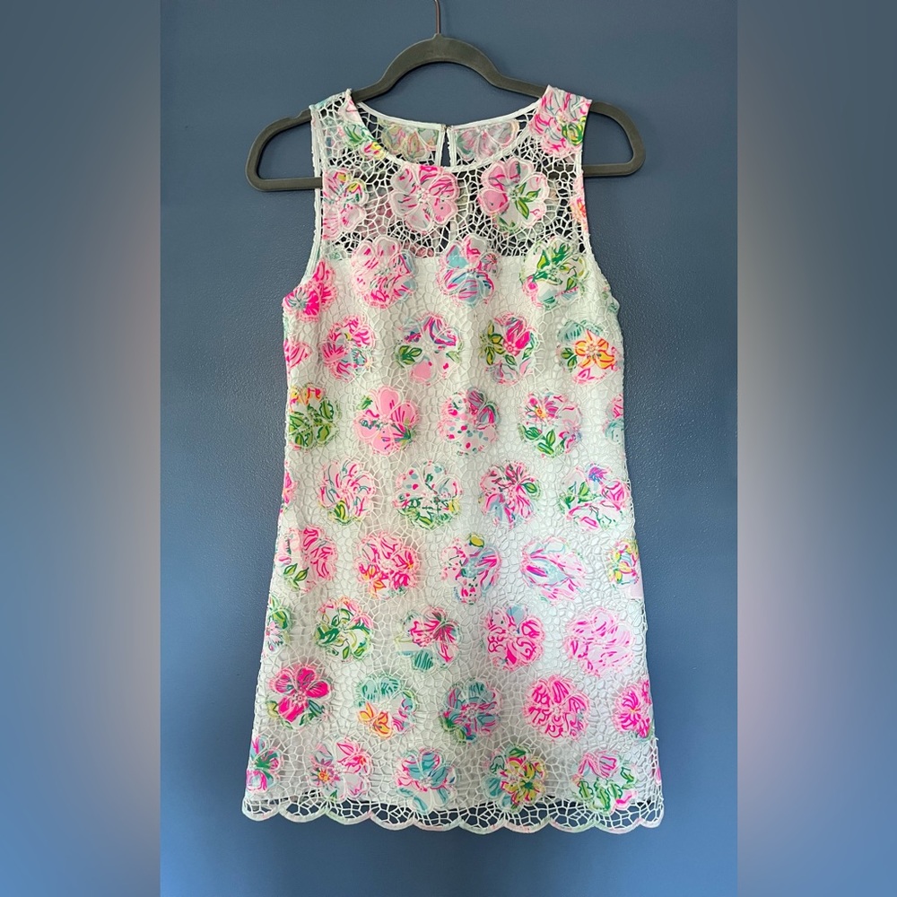 Lilly Pulitzer Vivia Romper in “Paradise Found Print Flower Lace”. NWT. Size 4.